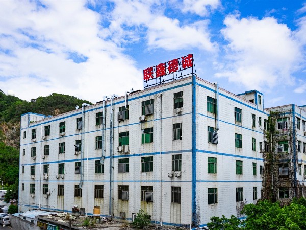 磁吸數(shù)據(jù)線廠家，聯(lián)鑫德誠(chéng)數(shù)據(jù)線定制OEM工廠