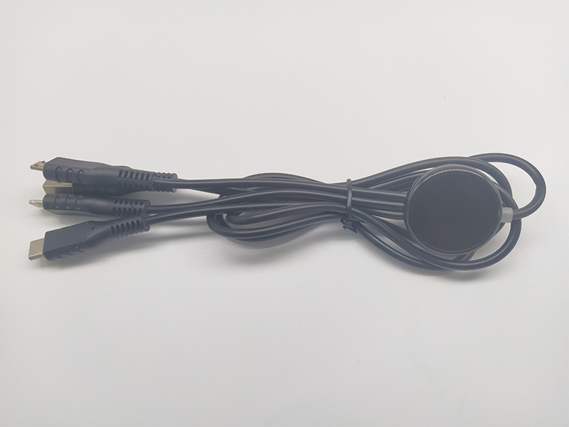 車載數(shù)據(jù)線，汽車上用的一拖三數(shù)據(jù)線